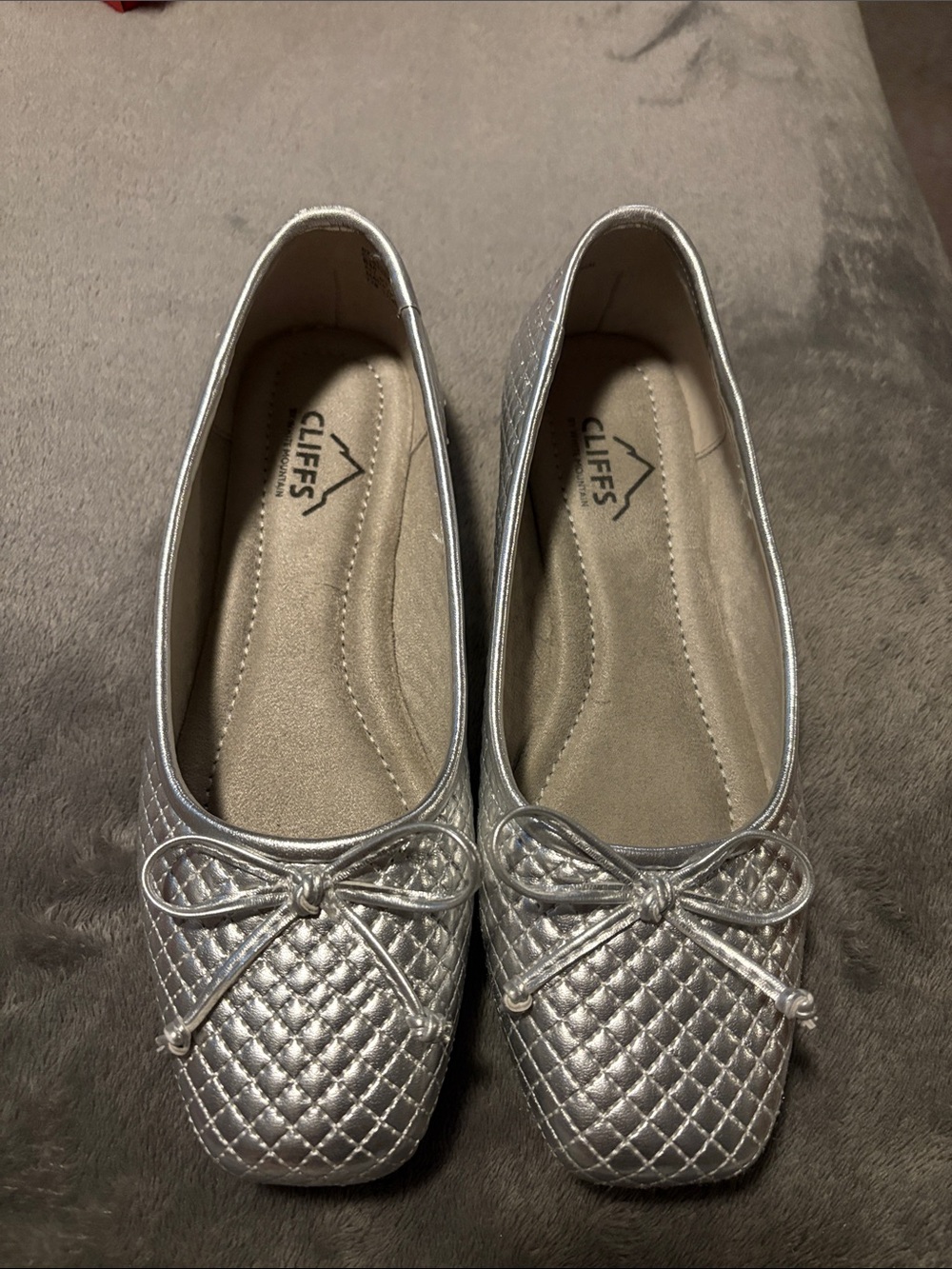 Cliffs by WHITE MOUNTAIN Silver Quilted Bow Ballet Flats